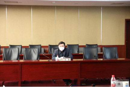 王恩哥理事长组织召开实验室二期工程规划讨论会370.png